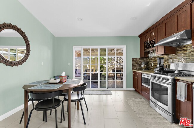 Building Photo - 13223 Arabella St