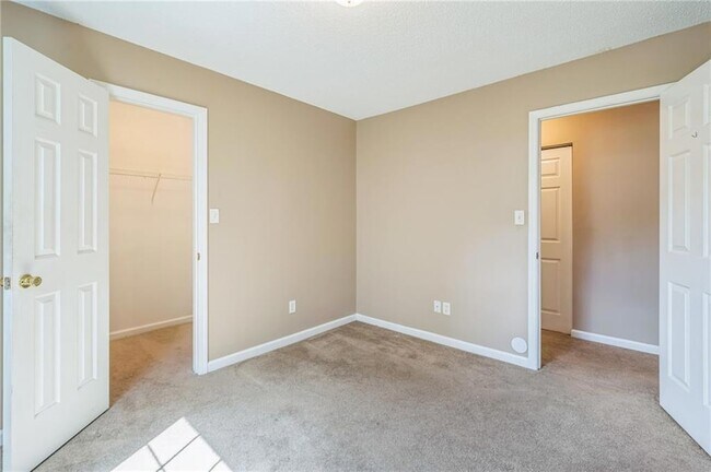 Building Photo - 4862 Ozment Tr