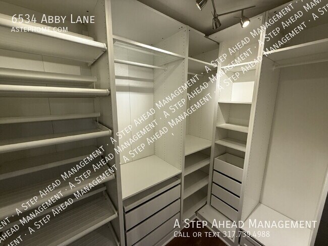 Building Photo - 6534 Abby Ln