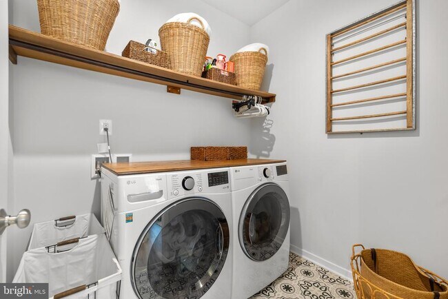 Building Photo - 42338 Nelsonville Ter