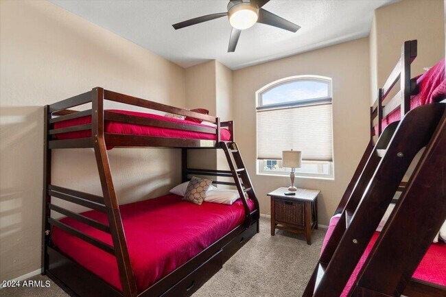 Building Photo - 5512 E Campo Bello Dr
