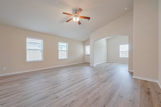 Building Photo - 5506 Casa Martin Dr