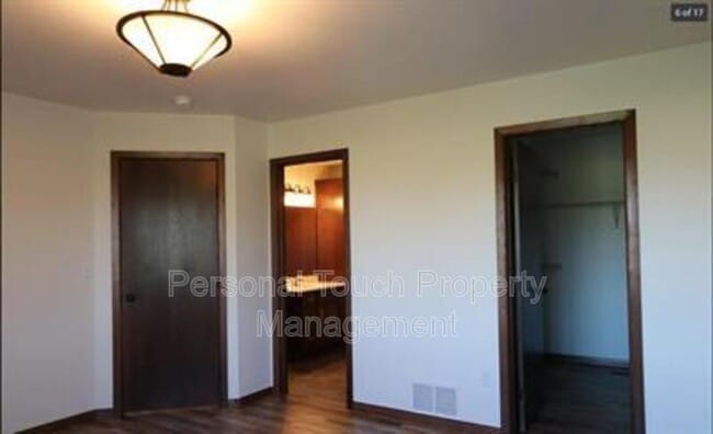 Building Photo - 3362 Maple Leaf Loop S