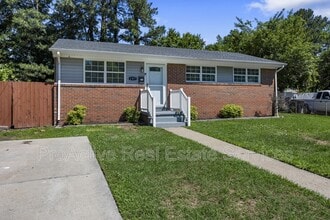 Building Photo - 107 Beazley Dr