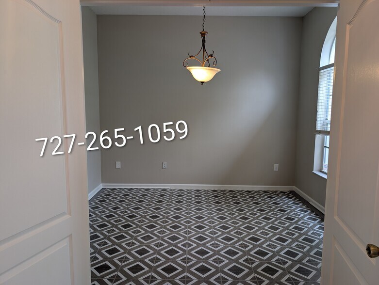 Bonus Room - 26000 Risen Star Dr