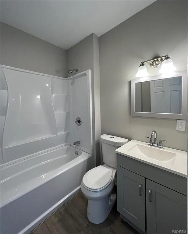 Building Photo - 355 Plymouth Ave