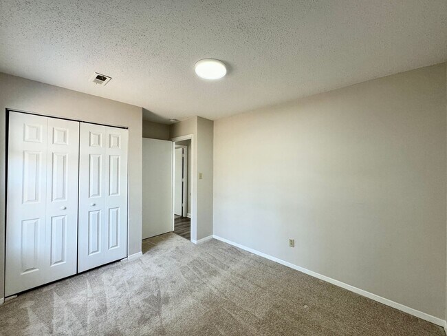 Building Photo - Updated & Ready 02-02-26! Adorable 3-Bedroom Ranch 4 Miles to Dam Neck Base & Oceana - HUGE Fence...