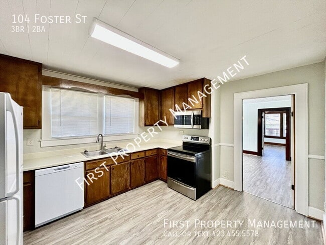 Building Photo - 104 Foster St