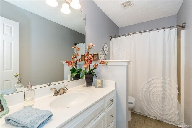 Building Photo - 7091 Buckram Oak Dr