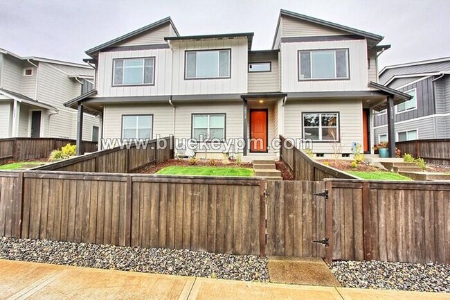 Building Photo - 3 Bed, 2.5 Bath Townhome in Near WSU and L...