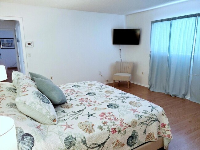 Building Photo - 2203 43rd St W