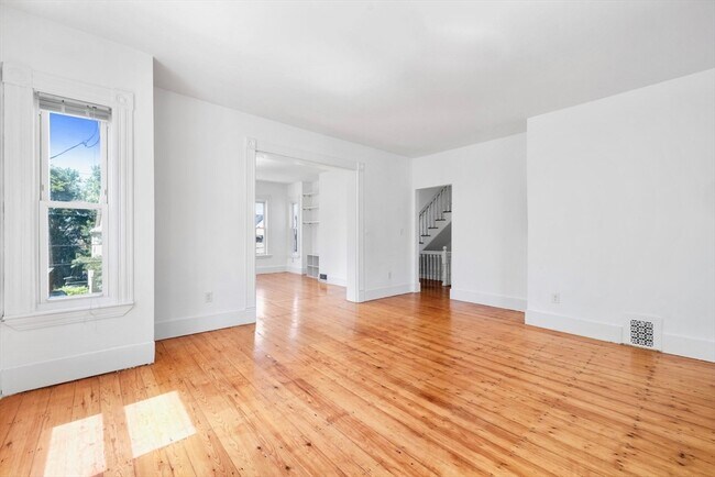 Building Photo - 48 Ashland St