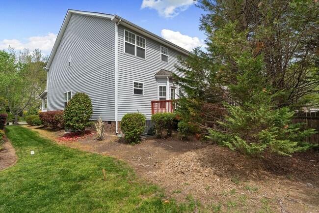 Building Photo - 3809 Stoneybrook Dr