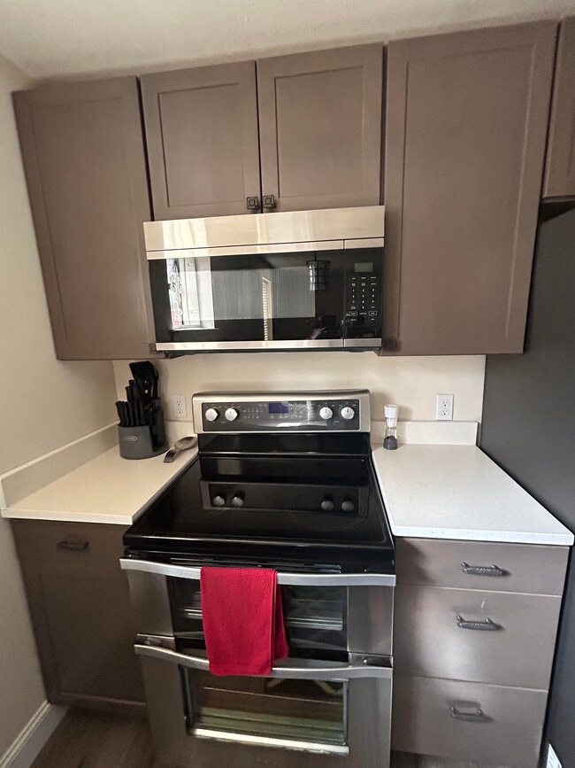 Building Photo - Terrace West 8 LLC
