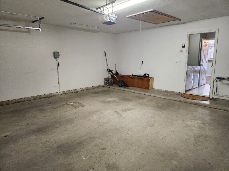 Building Photo - 1536 Apricot Ave