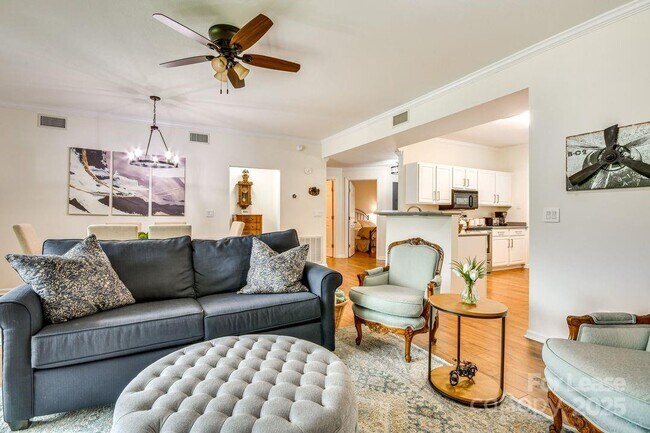 Building Photo - 220 Stoney Fls Lp