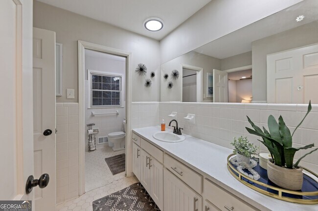 Building Photo - 2984 Blackberry Ln