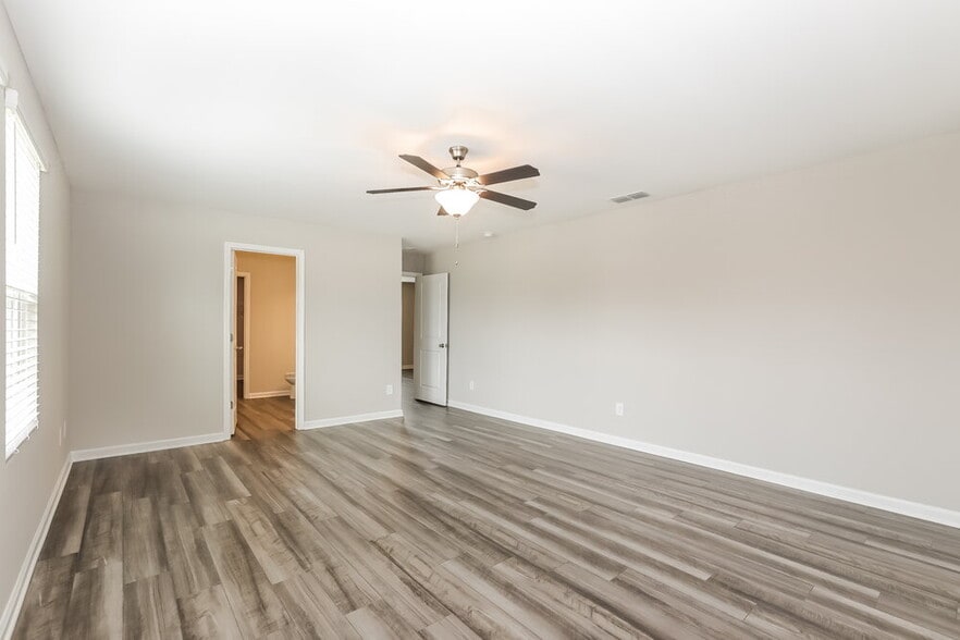 Building Photo - 4034 Kendrick Cir