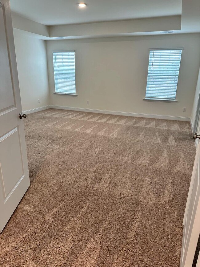 Building Photo - Charming 3 Bedroom Home Located In Angier