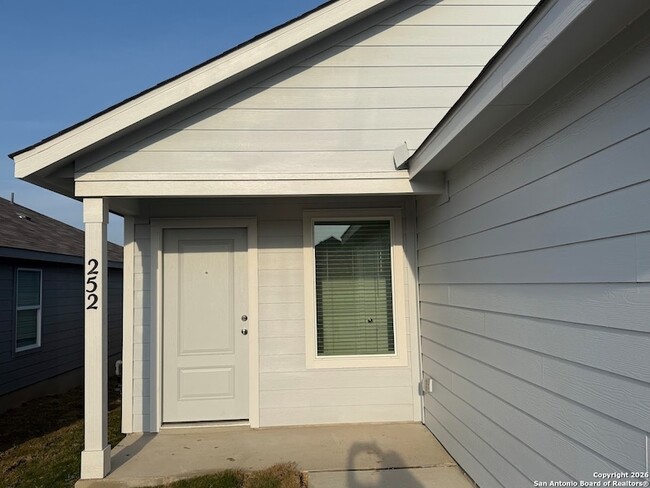 Building Photo - 252 Ottawa Wy