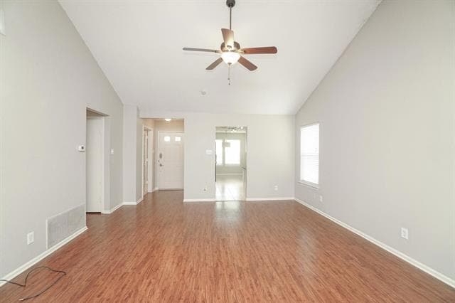 Building Photo - 302 Rosemary Ln
