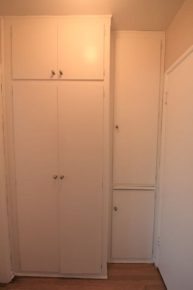 Building Photo - 823 Orange Grv Ave