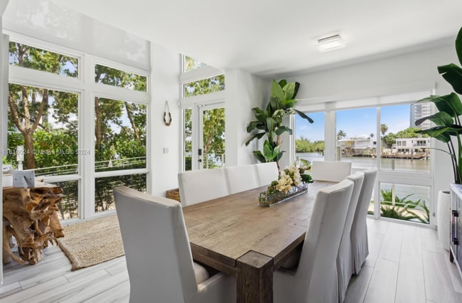 Building Photo - 101 N Shore Dr