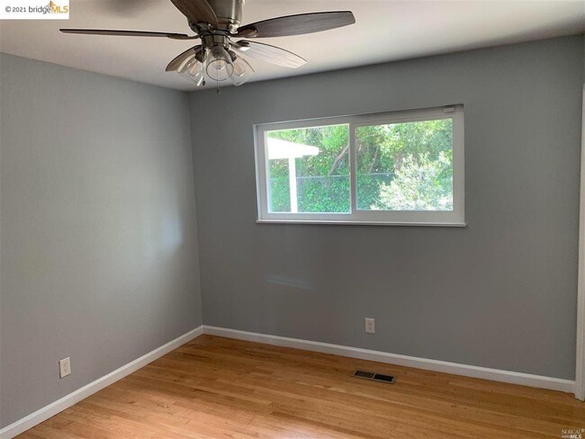 Building Photo - 1801 Sereno Dr