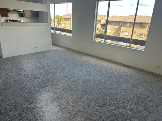 Building Photo - 3 Bedroom 2 Full Bath Townhouse in Upper M...