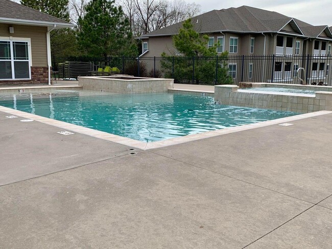 Building Photo - 2416 Boulder Springs Dr