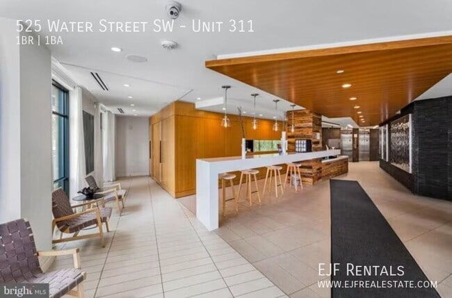 Building Photo - 525 Water St SW