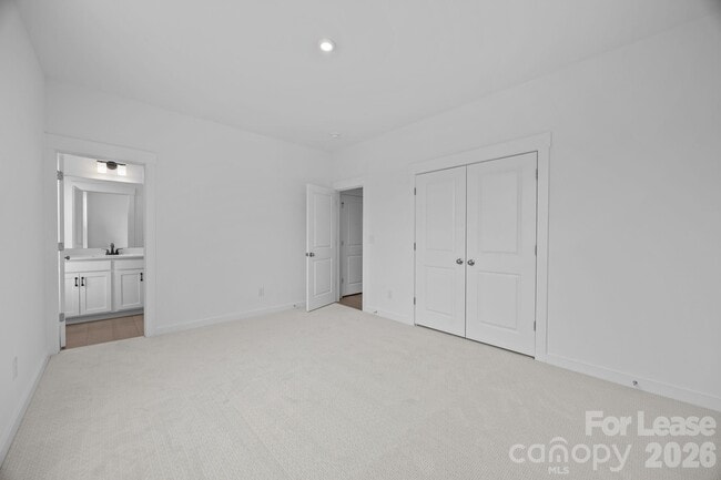 Building Photo - 4332 Honeywalk Ln