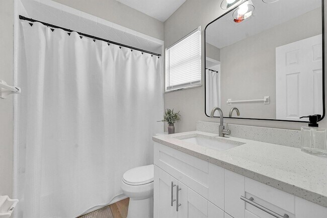 Building Photo - 2251 SE Holland St