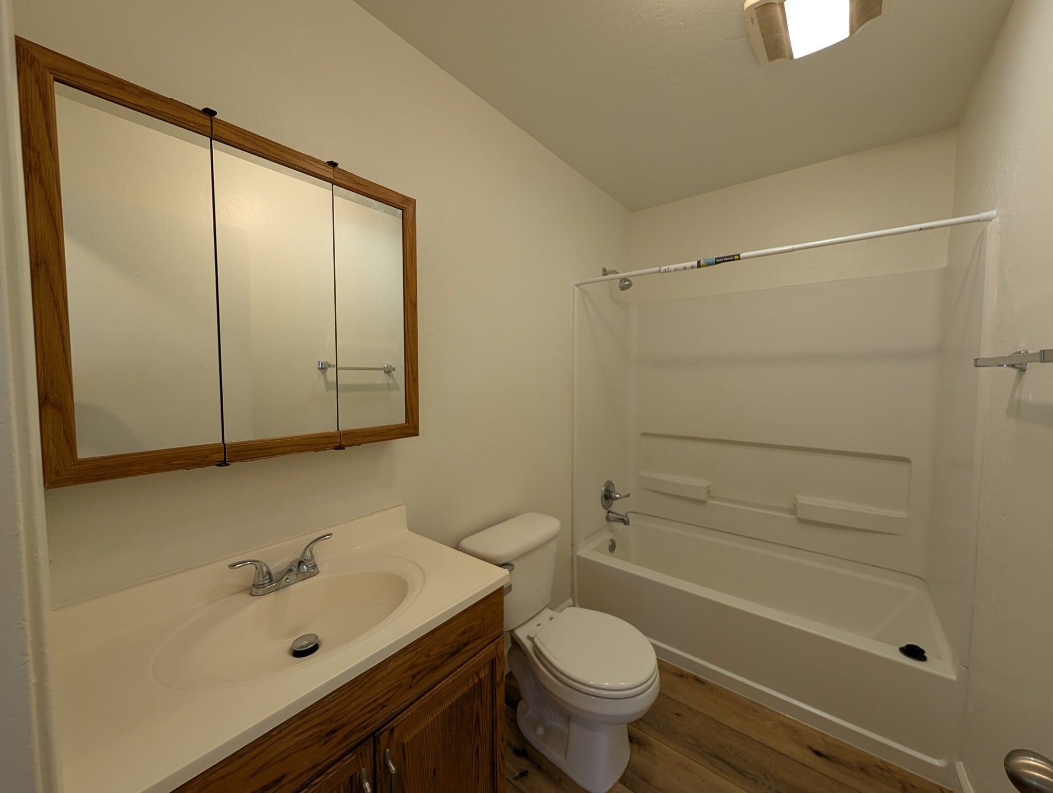 Building Photo - 1551 Memorial Dr