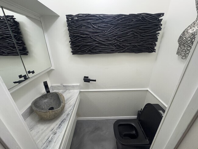 Building Photo - 6501 Westrock Dr