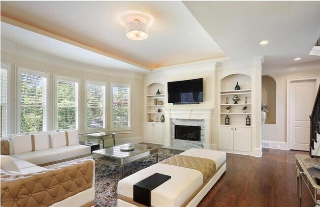 Building Photo - 6552 Long Acres Dr