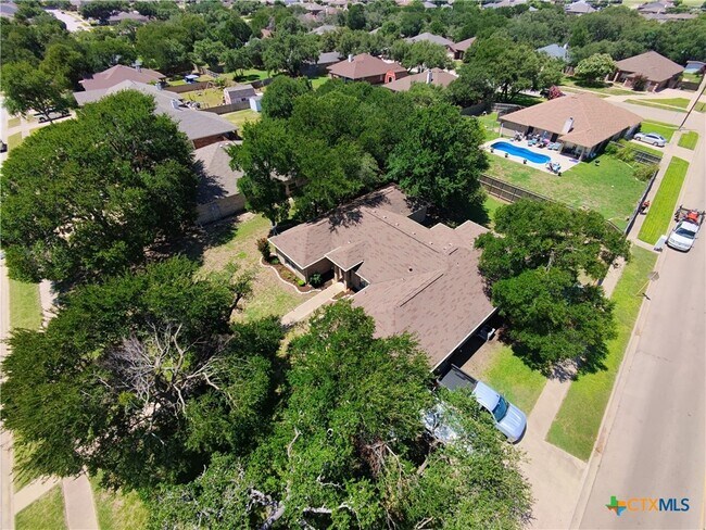 Building Photo - 5601 Hunters Ridge Trail