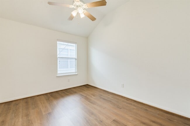 Building Photo - 3426 Lily Ranch Dr