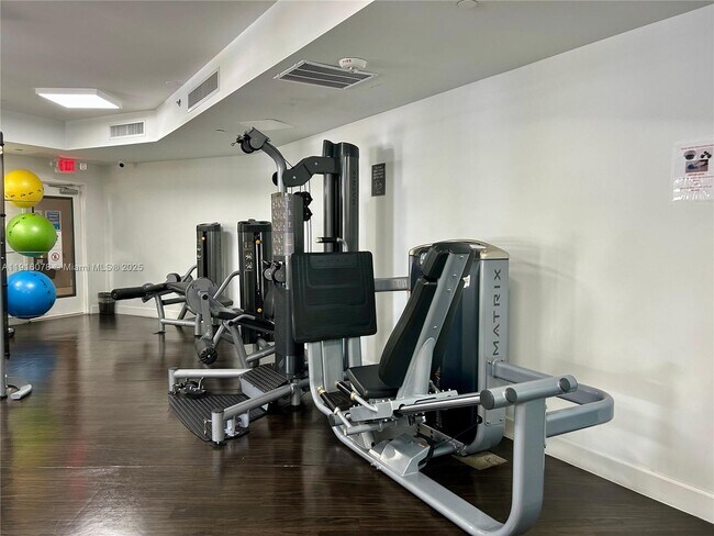 Building Photo - 3300 NE 192 St