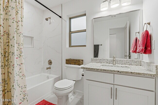 Building Photo - 13808 Paseo Sereno Dr