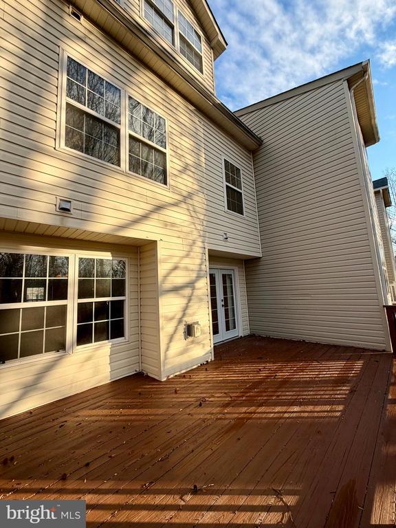 Building Photo - 540 Bridgeport Pl