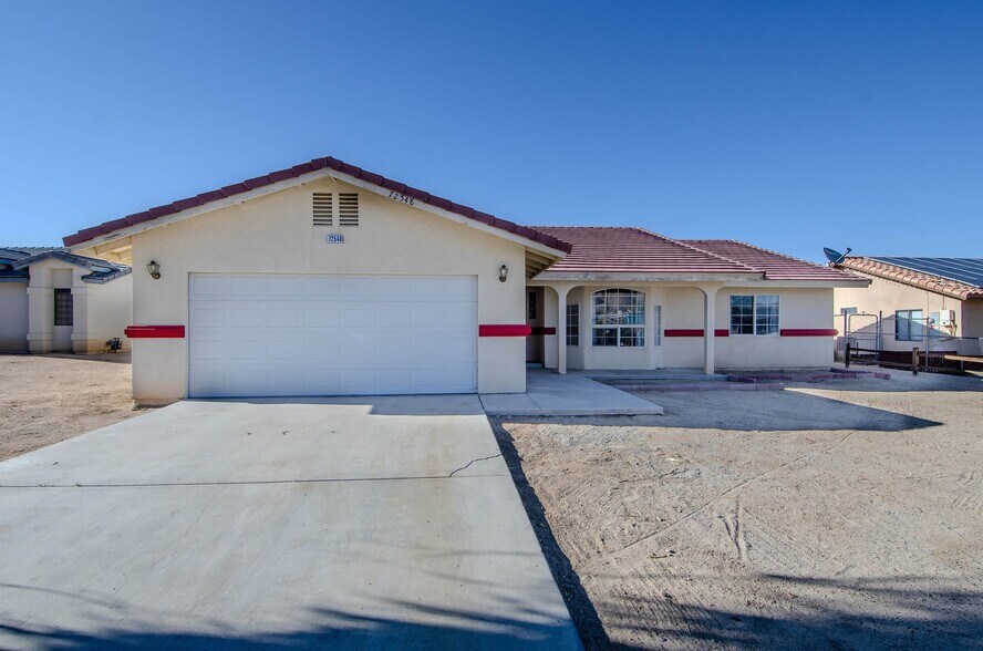 Building Photo - 72548 Sunnyslope Dr