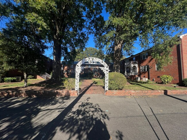 Building Photo - 4031 Sharon Court