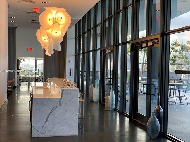 Building Photo - 1600 NE 1st Ave