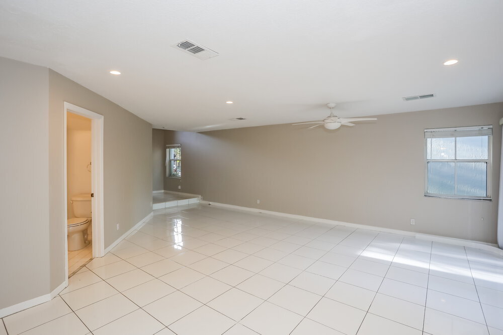 Building Photo - 4330 SW 82nd Way