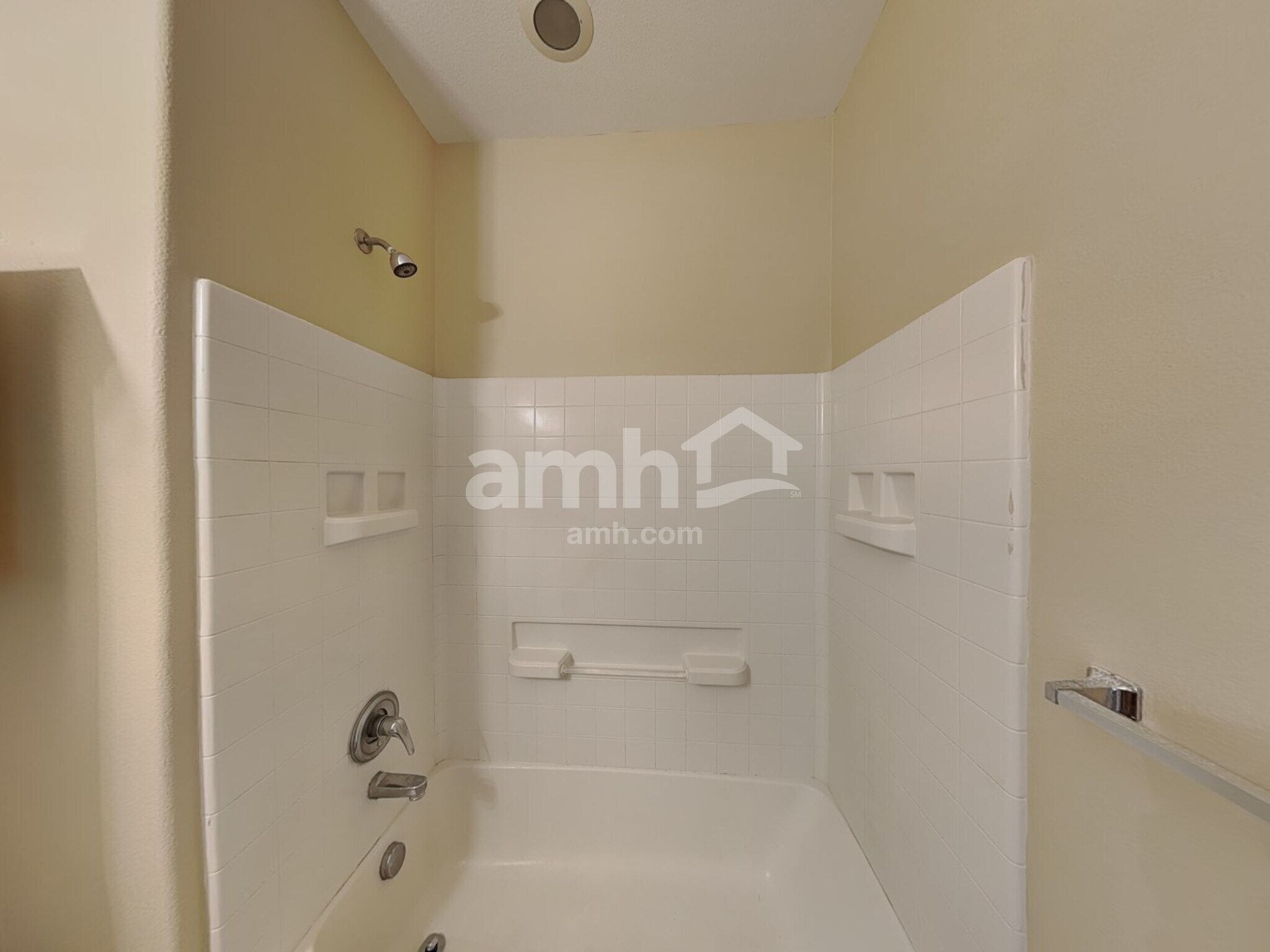 Building Photo - 15142 E 119th Ave