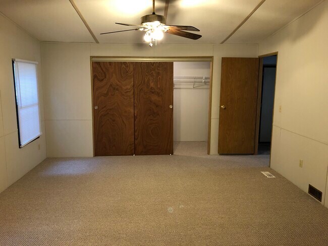 Building Photo - 2526 Fox Hill Ct