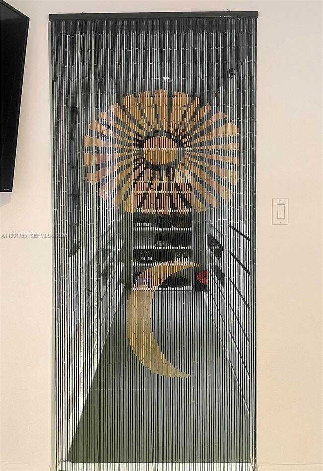 Building Photo - 723 NE 62nd St