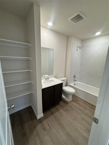 Building Photo - 924 Jefferson