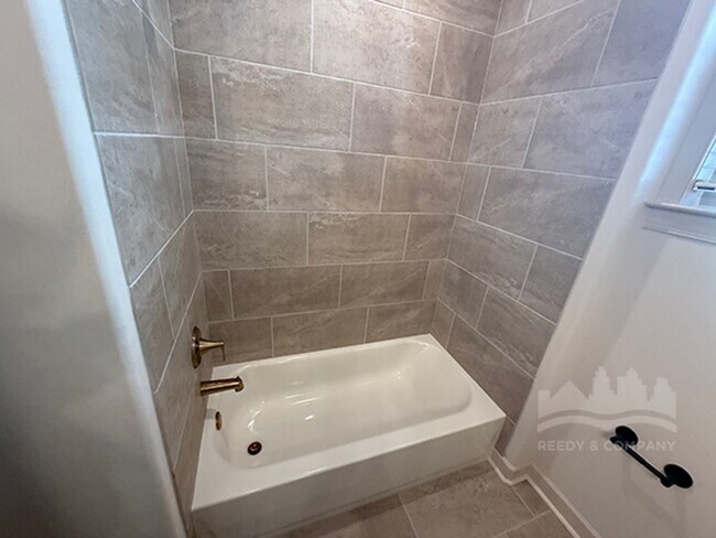 Building Photo - Beautiful NEW BUILD in Oakland, TN!